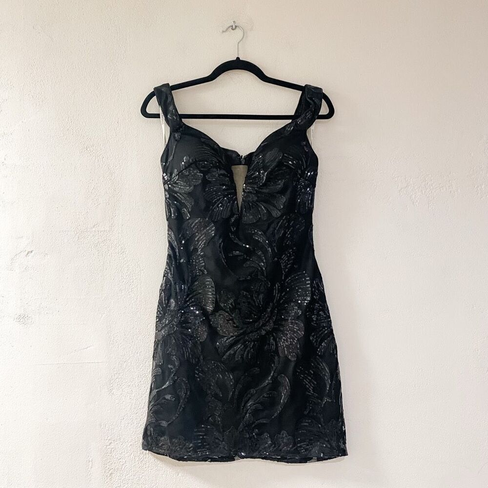 Sophia Thomas Homecoming Sequin Mini Dress in Black Size 4